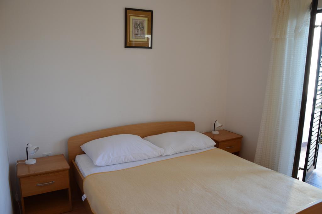 Apartments Andrea Drvenik  Phòng bức ảnh