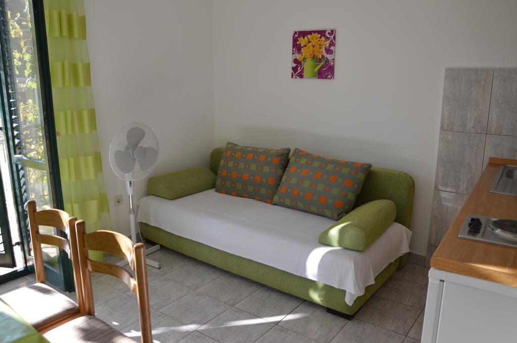 Apartments Andrea Drvenik  Phòng bức ảnh